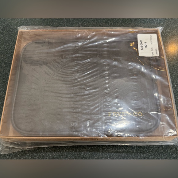 Frye and Co Vegan Leather Tech Storage Case New!! Vintage charcoal - Picture 2 of 6